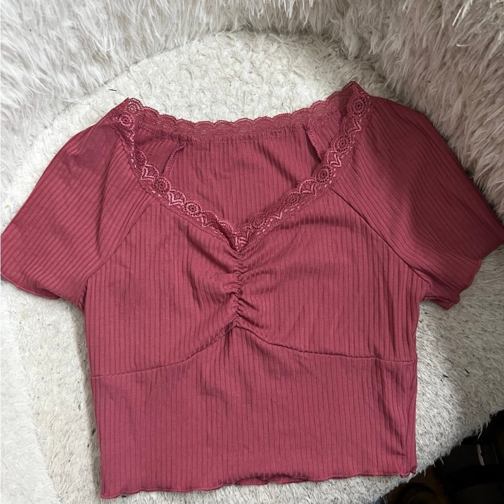 Women's Lace Trim Ruched Top - Pink